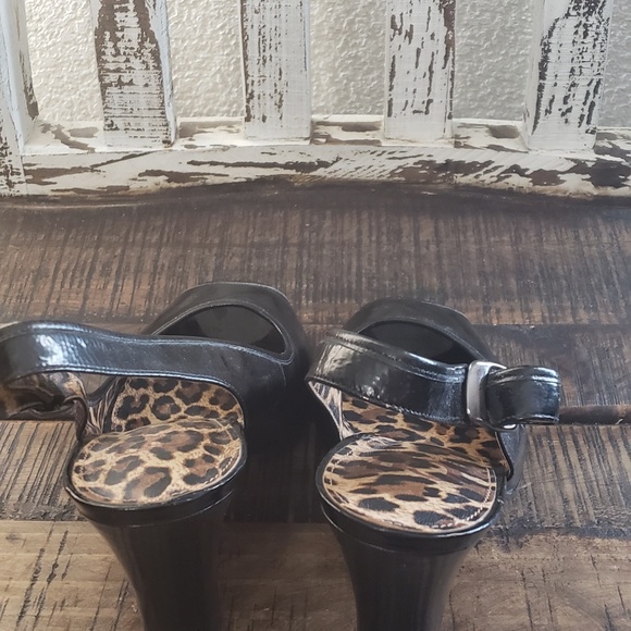 Gianni Bini Sexy Peep Toe, Slingback, Block Heels - Picture 5 of 7